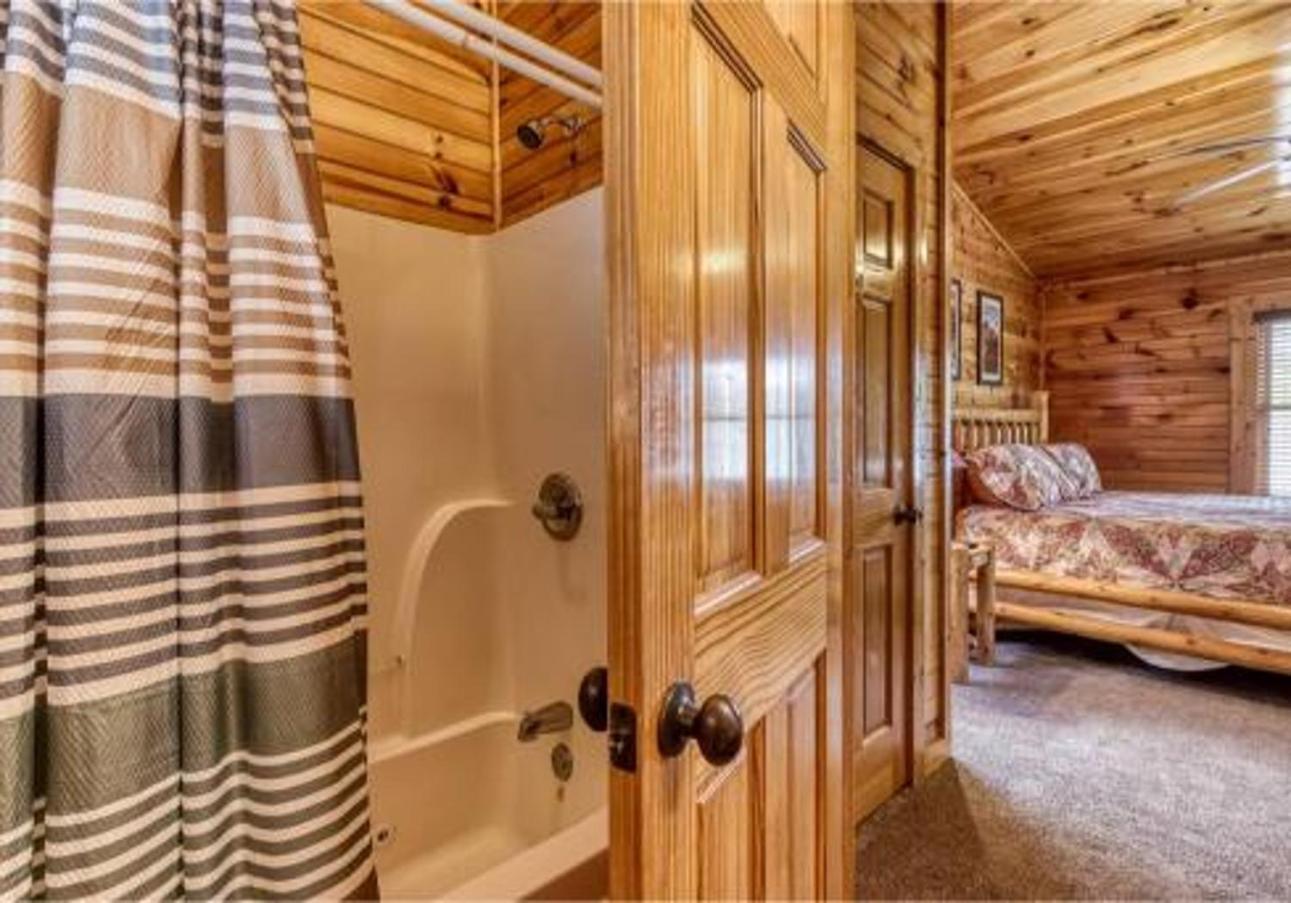 Dreams Come True With This Luxury Cabin! Гатлінбург Екстер'єр фото