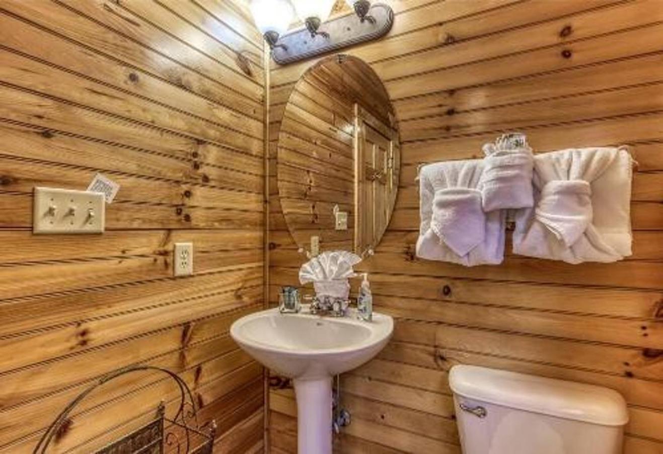Dreams Come True With This Luxury Cabin! Гатлінбург Екстер'єр фото