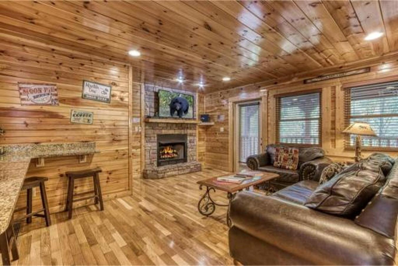 Dreams Come True With This Luxury Cabin! Гатлінбург Екстер'єр фото